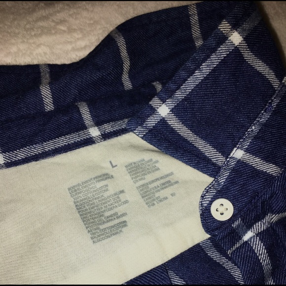 MUJI navy blue grid button down flannel shirt 🗣 - Picture 3 of 7